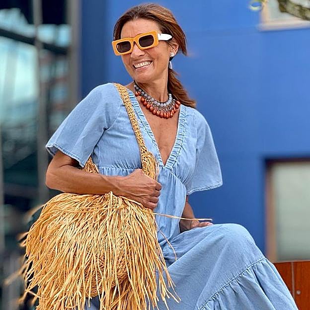 Ficha el vestido vaquero de Primark cómodo y fresquito que rejuvenece a los 50 y tienen las influencers