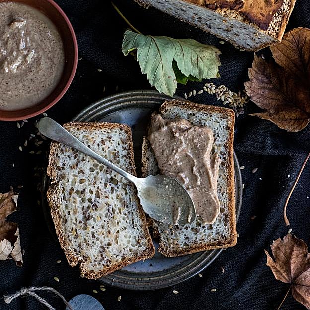 Por qué deberías incluir la crema de cacahuete en tu dieta (aunque sin pasarte): beneficios en el día a día y cómo comerla