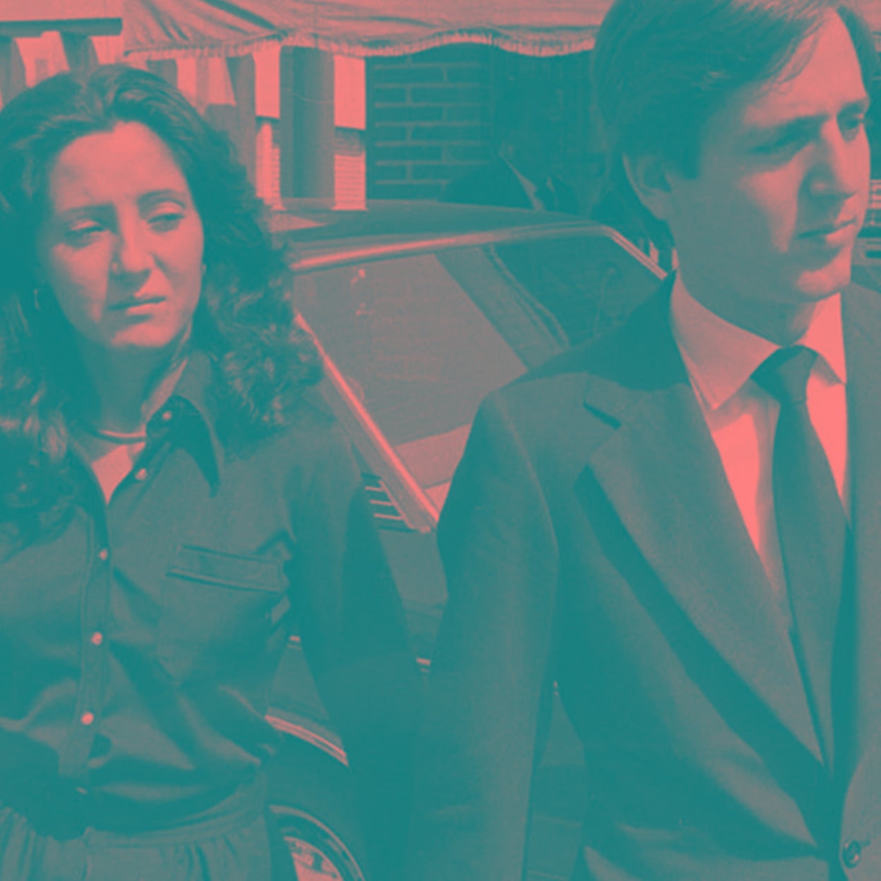 Myriam de la Sierra y Juan de la Sierra, los hijos de los marqueses de Urquijo, fotografiados en el día del funeral de sus padres. 