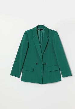 Imagen secundaria 2 - La blazer barata de Lefties que te comprarás ahora y llevarás en septiembre