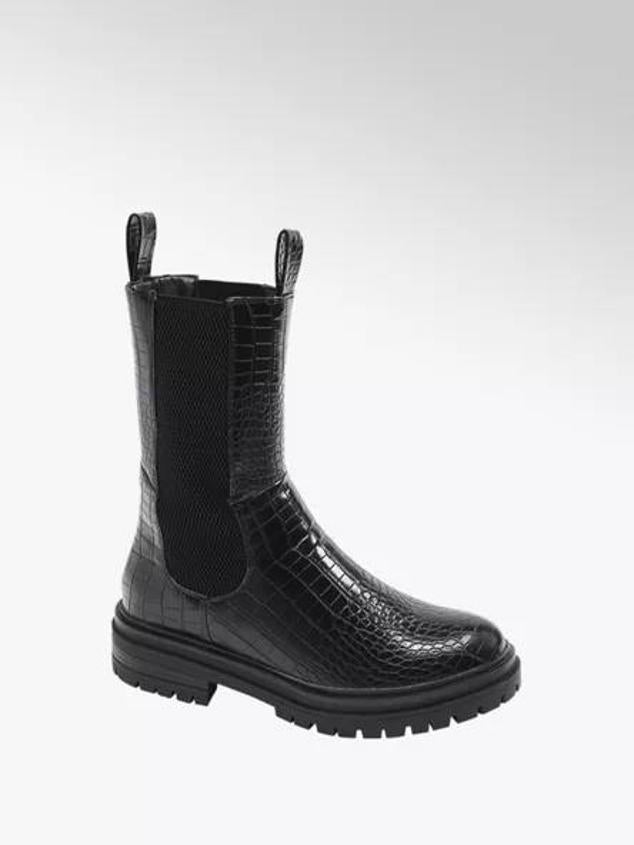 En Deichmann puedes comprar este modelo de Catwalk en color negro que tiene un grabado de cocodrilo. 