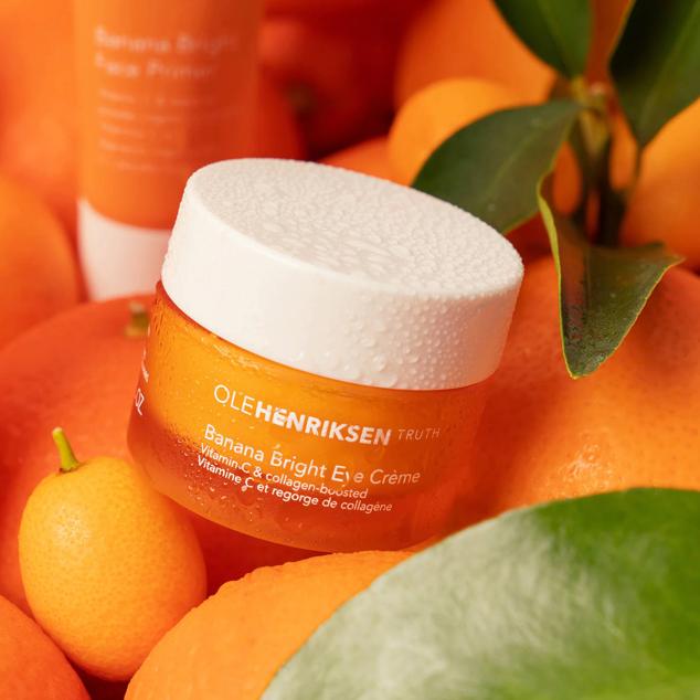 La Banana Bright Eye Crème de Ole Henriksen es una crema iluminadora que combate el envejecimiento.