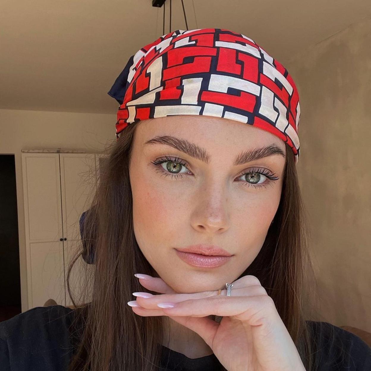 stas cremas son fresquitas, refrescantes, combaten las arrugas provocadas por la deshidratación y tienen efecto antiedad