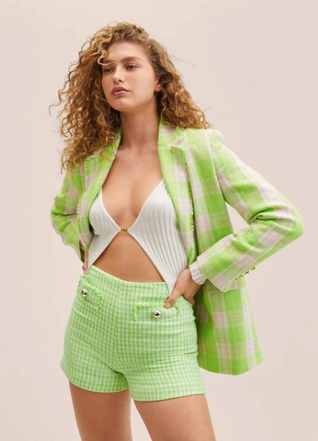 Imagen - Los shorts verdes quedan de maravilla con una blazer del mismo color