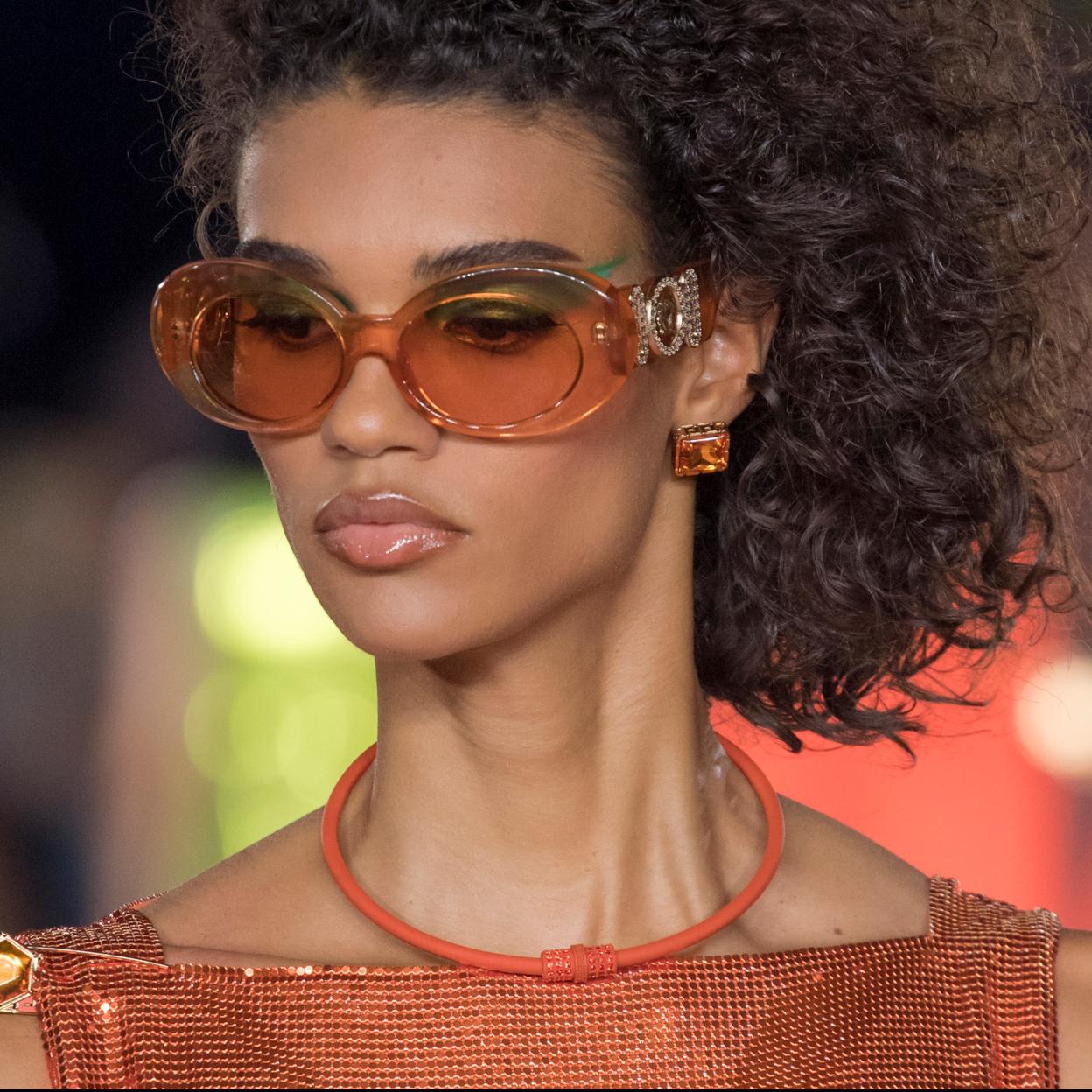 Co-wash, en qué consiste la técnica del método curly para lavarse el pelo que se ha puesto de moda en Instagram este verano