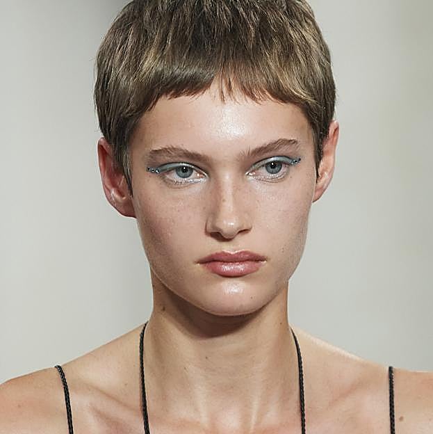 Los cortes de pelo cómodos y fáciles de peinar que más favorecen y rejuvencen en verano para una melena de peluquería en cinco minutos sin plancha ni secador