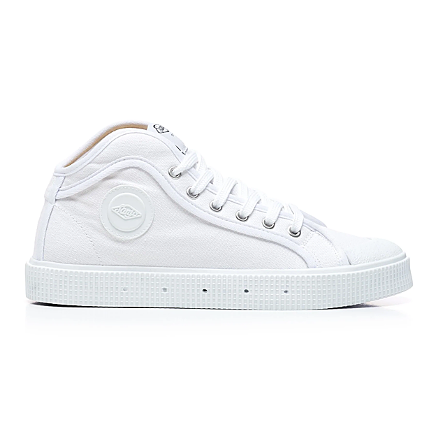 Zapatilla de Sanjo, modelo K100.