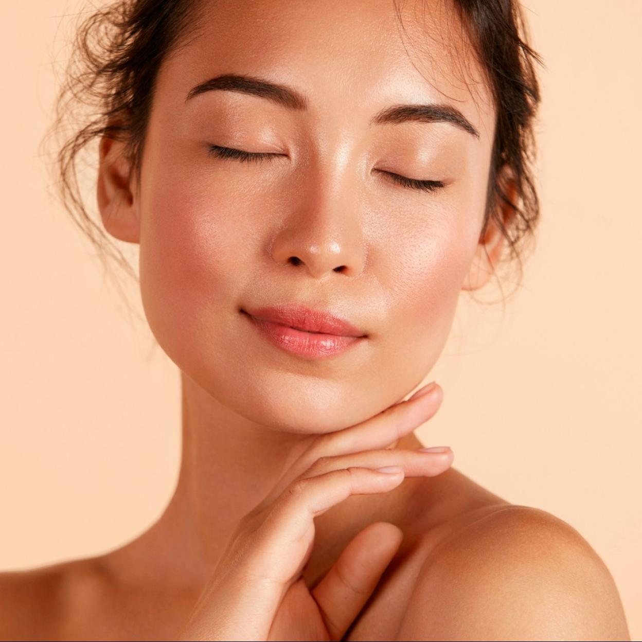 El tónico exfoliante con kombucha e ingredientes naturales que revitaliza la piel