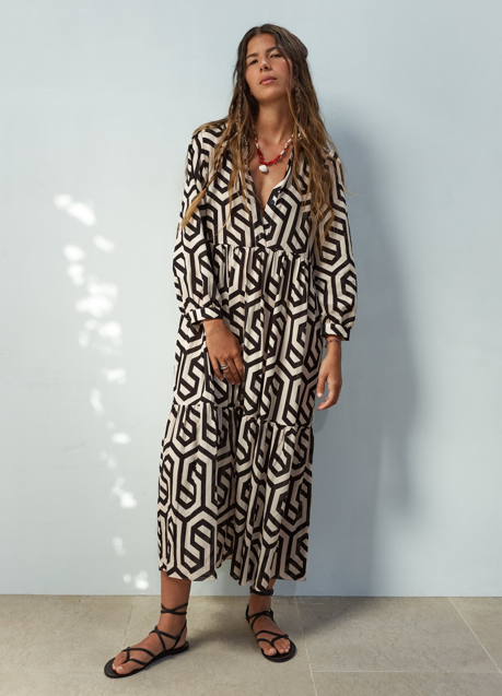 Imagen - La versión en negro del vestido de Zara que ha triunfado este verano.