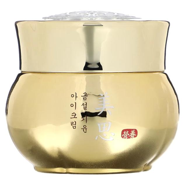 Contorno de ojos nutritivo que devuelve a tu mirada la elasticidad perdida, previniendo además los signos del envejecimiento. Contiene agua de ginseng, extracto de ginseng silvestre y extracto de Ganoderma lucidum para proteger los ojos. Es de Missha. Precio: 49,90 €.