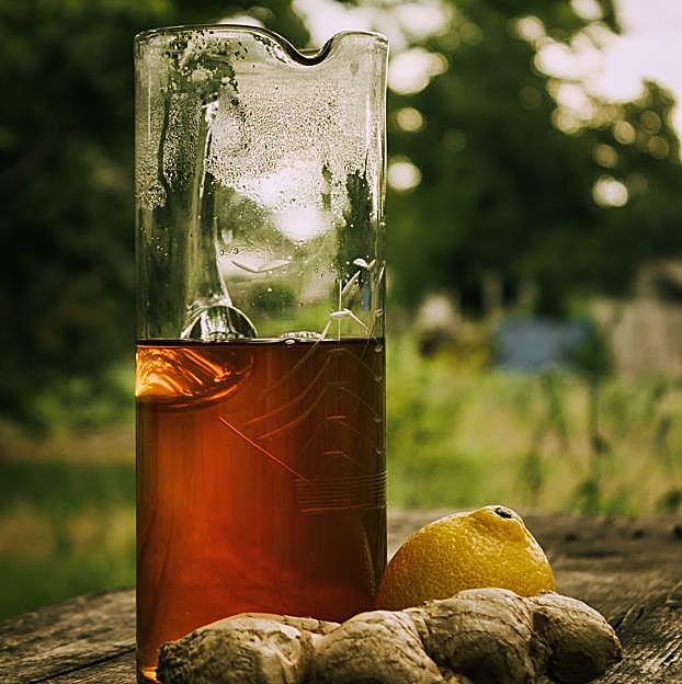 Té de jengibre, limón y chía. 