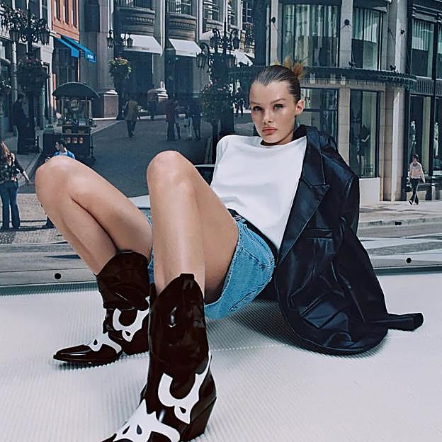 Mango tiene los botines cowboy de los que habla todo el mundo porque combinan con todo y triunfan en redes sociales 