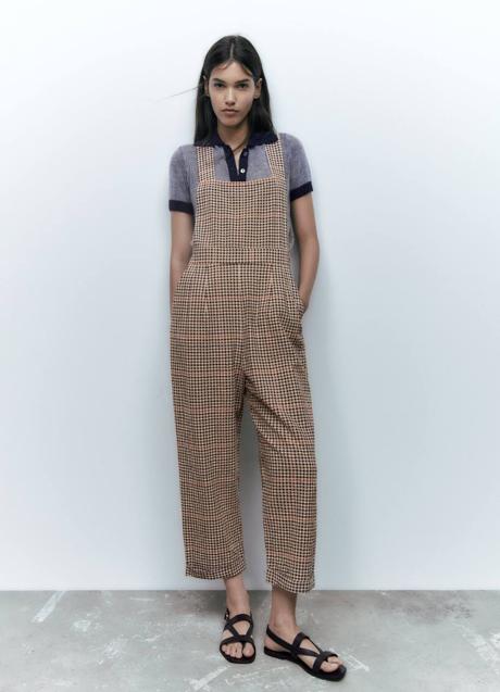 mono de cuadros zara