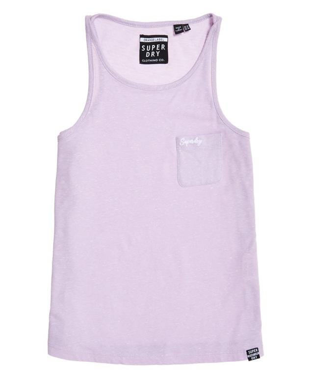 Camiseta de tirantes de corte masculino en color lila (uno de los más tendenciosos del otoño). Es de Superdry. Precio rebajado: 17,50 €.