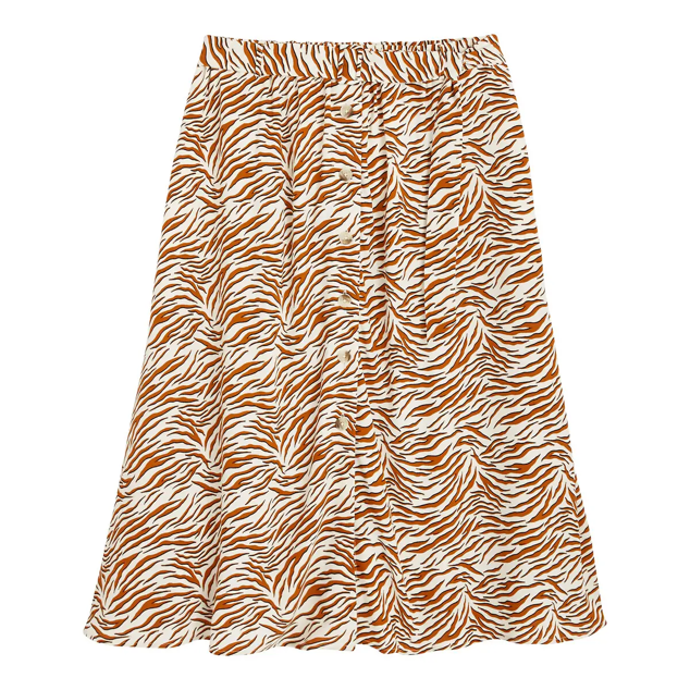 Falda midi de estilo patinadora con botonadura en la parte central y en una versión evasé. Es de La Redoute. Precio: 22,79 €.