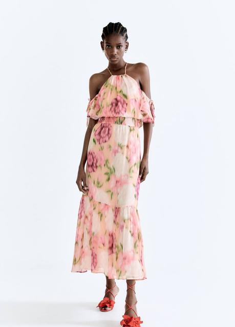 Imagen - Vestido en floral print rosa de Zara