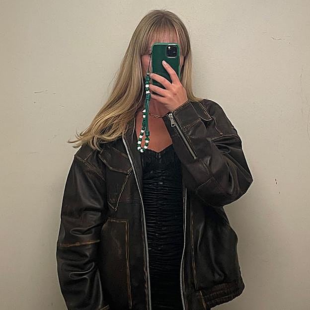 Chaquetas de cuero oversize, el clásico favorito de las nórdicas que ya puedes incluir en tu armario