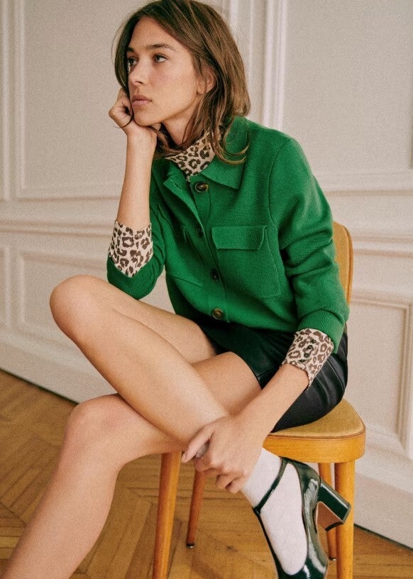 Chaqueta de punto en color verde de Sézane.