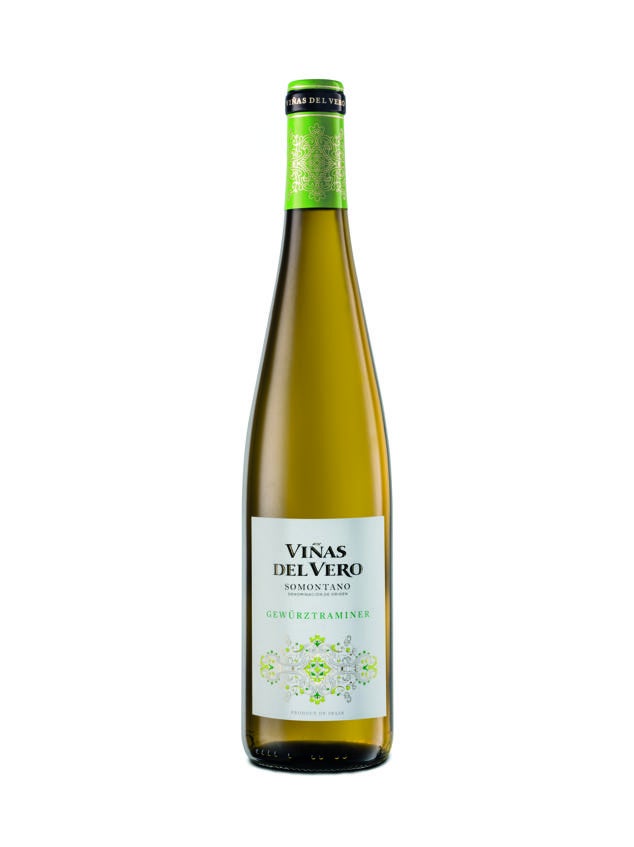 Como dice la propia bodega, este es un vino difícil de decir pero fácil de beber. Elaborado con uva originaria de Alemania, de ahí su nombre, de variedad aromática y cultivada en el Somontano, este es un vino joven sin madera con toques florales muy intensos y de fruta exótica. Ideal para acompañar la cocina oriental, los quesos algo grasos y los ahumados, es un vino blanco fresco que se disfruta en cualquier momento. 
