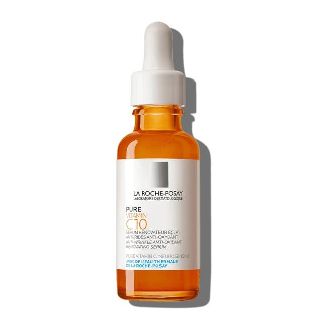 Sérum dermatológico antioxidante y renovador, formulado con un 10% de vitamina C pura para iluminar y reafirmar la piel. Fórmula anti-edad completa altamente concentrada en Vitamina C, activo anti-envejecimiento de referencia por su eficacia para uniformizar el tono de la piel, mejorar del aspecto de las líneas de expresión, las arrugas y la hiperpigmentación. Además, estimula la producción del colágeno para reducir el aspecto de las arrugas profundas y rellenar la capa dérmica. Precio: 31,99 euros en Douglas (precio habitual: 48,99 euros). Cómpralo aquí