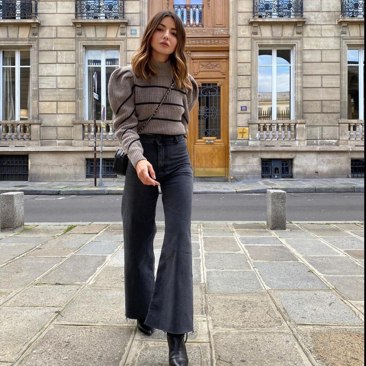 La influencer Alexandra Pereira con vaqueros de Zara.