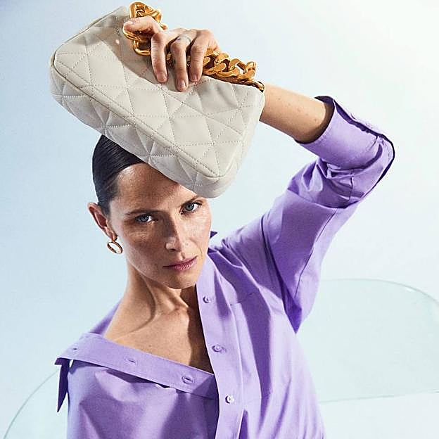 Bolso baguette acolchado de Mango