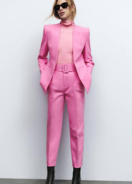 Imagen - Traje entallado rosa barbie