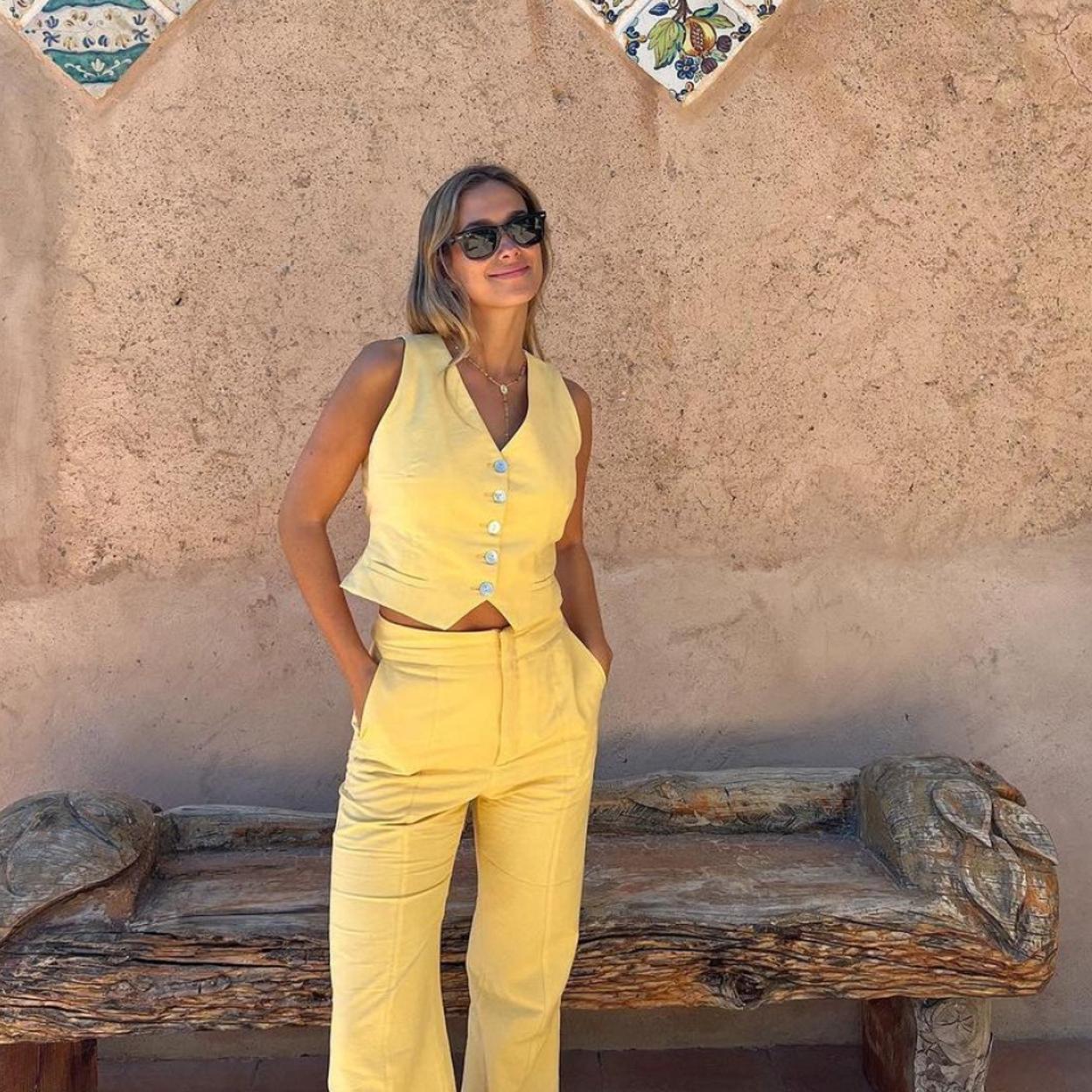 Los chalecos que aprueban estilistas e influencers y puedes llevar fácilmente con vaqueros