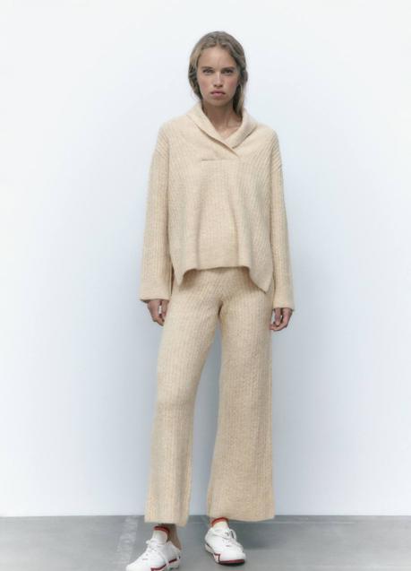 Imagen - Conjunto de punto suave en tono beige