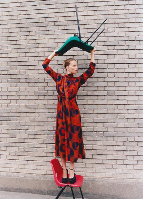 Imagen - Vestido midi con cuello elevado, lazada y print geométrico