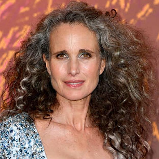 De la vitamina B al zinc: los ocho mejores suplementos para un pelo fuerte y una melena abundante a partir de los 50 años