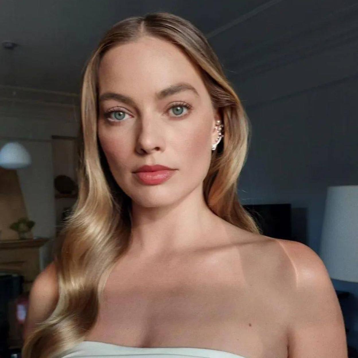 La actriz Margot Robbie presume de una piel tersa como la que dejan estas cremas