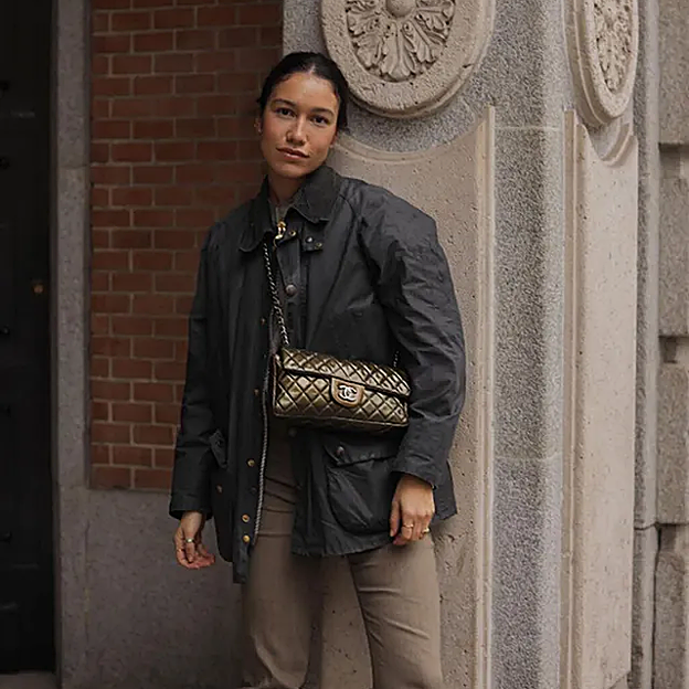 La chaqueta clásica y de toda la vida que está en todas las firmas low cost y es la tendencia favorita de la temporada