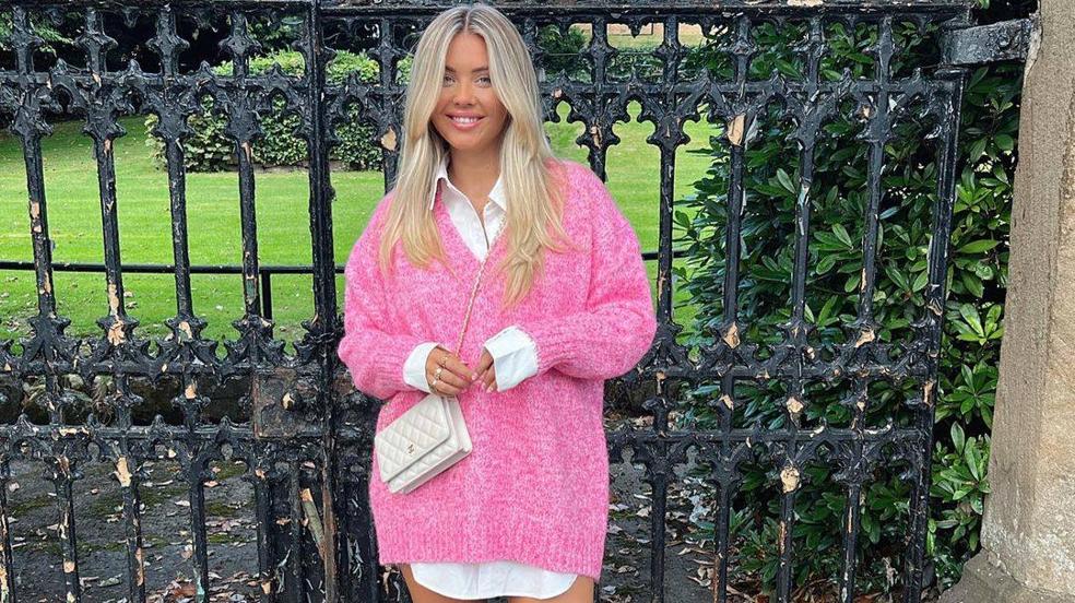 El jersey rosa de Zara que más favorece lo han copiado todas las tiendas del low cost