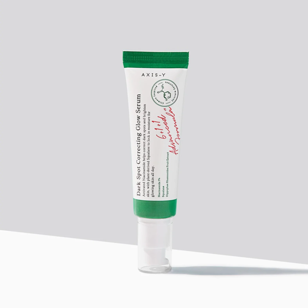 Sérum de escualano con formulación de diferentes plantas que retienen la humedad para conseguir un rostro sano, brillante y sin manchas. Es de Axis-Y. Precio: 22,75 €.