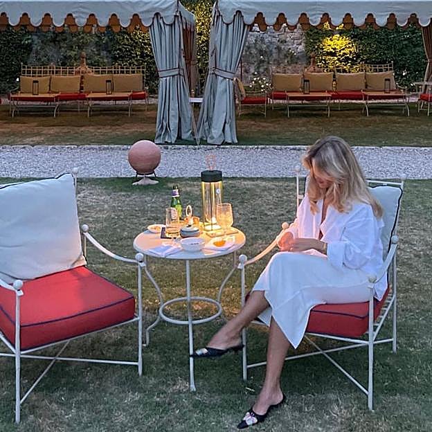 Cinco perfumes frescos que las francesas usan en otoño porque huelen a limpio y duran todo el día