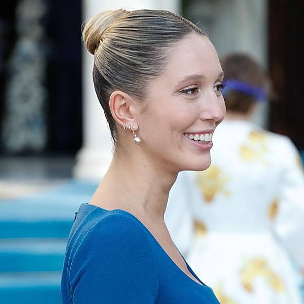 Esta es la gabardina con toque especial que llevan las royals (y que tenemos en versión low cost)