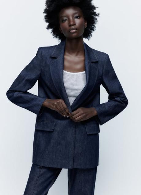 Imagen - Blazer vaquera de Zara, por 49,95 euros.