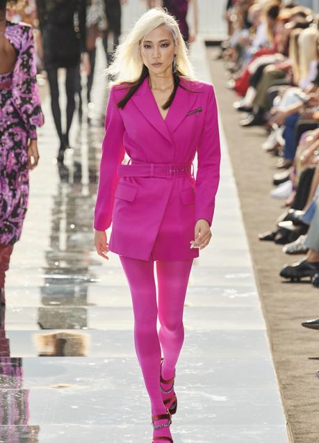 Imagen - Un look del desfile de Dundas x Revolve.