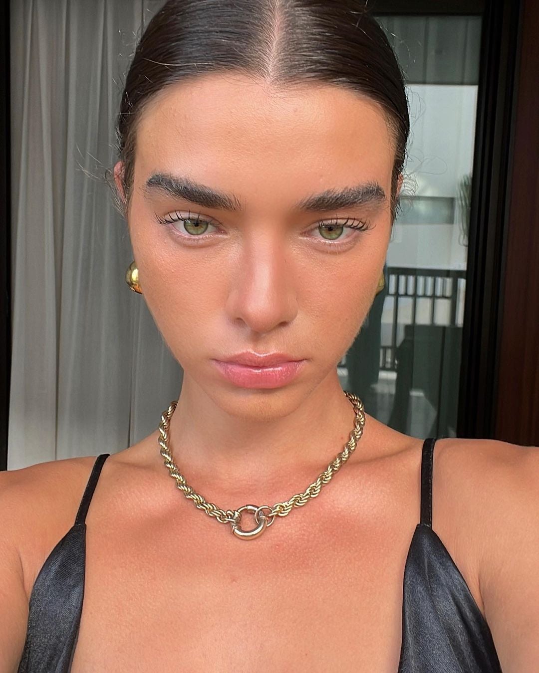 Hemos encontrado el sérum con vitamina C y efecto antioxidante que elimina manchas e ilumina el rostro 