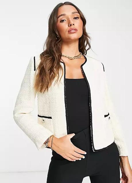 Imagen - Chaqueta tweed en blanco de Mango. Foto: Asos.