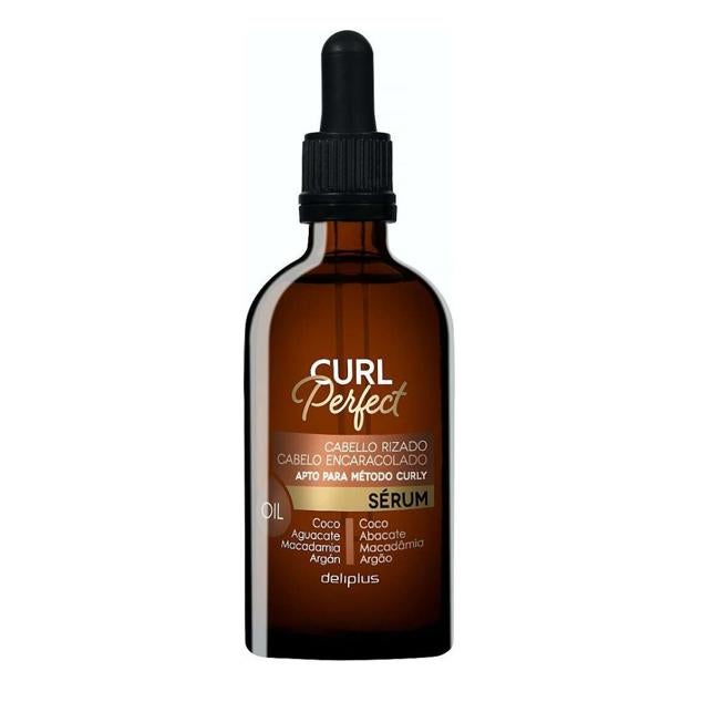 La influencer dice que este sérum también es perfecto para hacer pre-poo, es apto para el método curly es ideal para sellar puntas. Se trata de un sérum en aceite de uso diario, que está compuesto por una fórmula que lleva coco, aguacate, macadamia y argán, cuatro ingredientes perfectos para aportar hidratación y nutrición. Su uso proporciona un brillo extraordinario al cabello, sella las puntas y combate el encrespamiento.
