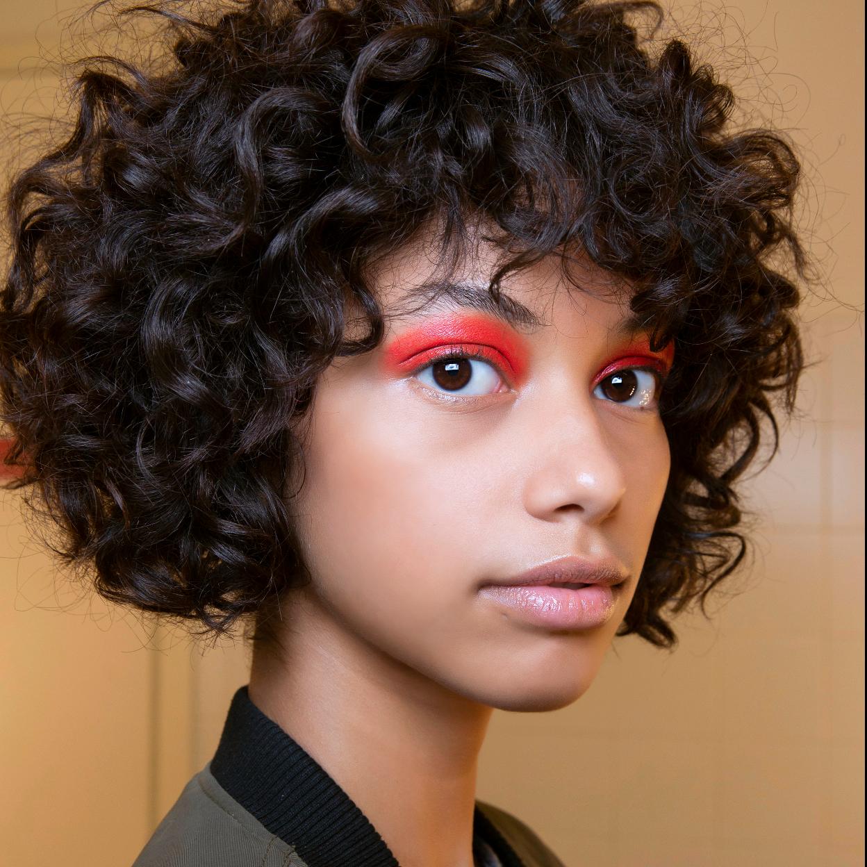 Tener un pelo rizado perfecto sin gastar demasiado es posible.