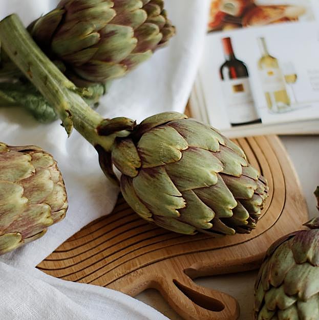 Las alcachofas son una de las mejores verduras del otoño para adelgazar. 