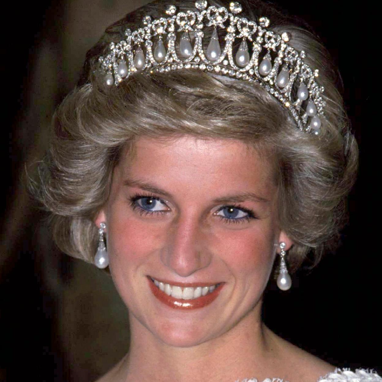 La tiara de Isabel II que Diana de Gales no se quería quitar nunca ya es de Kate Middleton