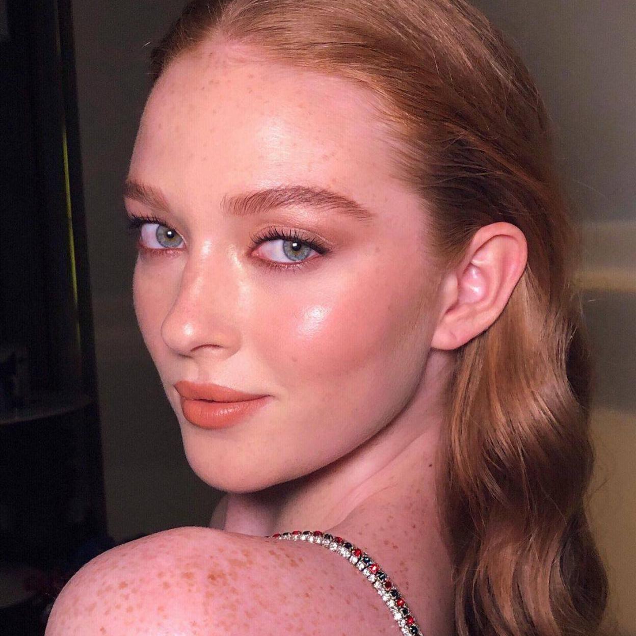 Presume de una piel tan tersa y luminosa como la de la modelo con estos aceites antiedad