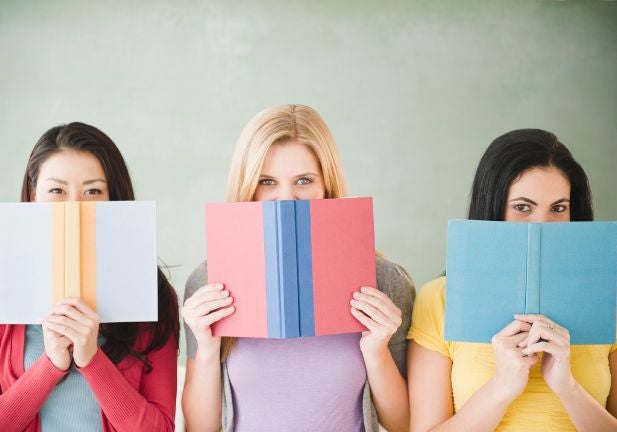 Elige tu propia lectura: tres versiones del clásico club de lectura para quienes no quieren leer a solas