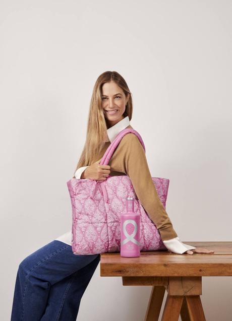 Imagen - Martina Klein y Solán de Cabras se unen en el Día Mundial de la Lucha contra el Cáncer de Mama.