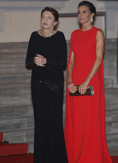 Imagen - Lq reina Letizia con el vestido rojo de Stella McCartney. / GTRES