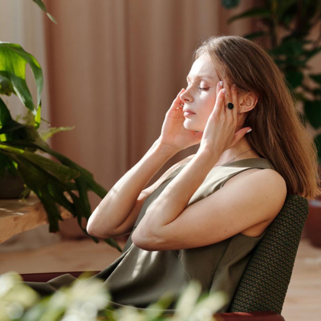 Con estos remedios naturales conseguirás aliviar tus dolores de cabeza